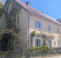 Charmantes Haus in Wolfsegg - 349.000,00 EUR Kaufpreis, ca.  160,00 m² in Wolfsegg (PLZ: 93195)