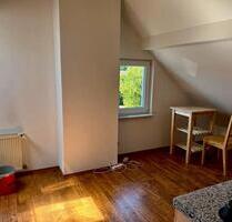Lichtdurchflutete 2-Zimmer-Dachgeschosswohnung in Oberursel - Oberursel (Taunus)