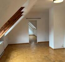Helle 2 Zimmer Dachgeschoss-Wohnung - Essen Stadtbezirk III