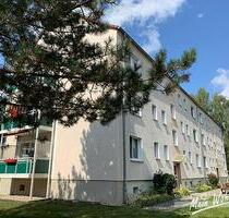 3-Raum-Wohnung mit Balkon zu vermieten! - Borna