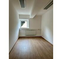 Büro Nr. 4 - 245,00&nbsp;EUR Kaltmiete, ca.&nbsp; 25,89&nbsp;m&sup2; in Augsburg (PLZ: 86167) Lechhausen