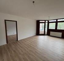 2-Zimmer-Wohnung mit Balkon in Ludwigshafen | Zeitmietvertrag bis zum 31. März 2029 - Ludwigshafen am Rhein Parkinsel