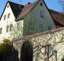Histor. Wohnhaus mit Nebengebäuden, ehemals landwirt. - Weikersheim
