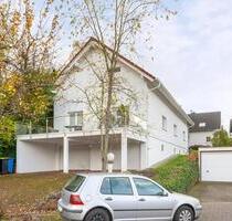 Schöne 2-Zimmer-Wohnung mit Balkon, Grün- & Blicklage von Privat. Am Schäfersberg-Niedernhausen