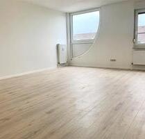 Frei! Lichtdurchflutete 2-Zimmer-Wohnung mit Gäste WC... - Chemnitz Bernsdorf