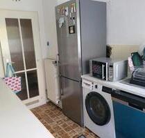 2 Zimmer Wohnung mit Balkon in Frankfur-Hanaiuer Landstr. - Frankfurt am Main Fechenheim