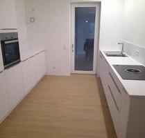 Erstbezug nach Sanierung: 2-ZKB im Erdgeschoss mit EBK + Balkon - Hünfeld