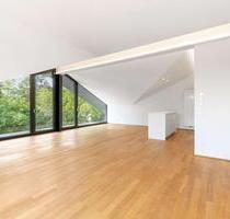 Modernes Zuhause in Pasing: Helle 2,5-Zimmer-Dachgeschoss-Wohnung mit Balkon - München Aubing-Lochhausen-Langwied