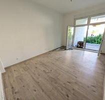 Lichtdurchflutete 2 Zimmer Altbau Wohnung mit Balkon Frohnhausen - Essen Stadtbezirk III