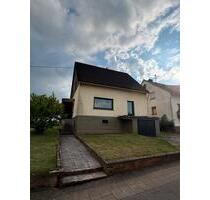 Einfamilienhaus in Nonnweiler - 175.000,00 EUR Kaufpreis, ca.  113,00 m² in Nonnweiler (PLZ: 66620)