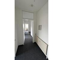 Biete schöne, helle 4 Ziimmer-Wohnung in Marburg-Elnhausen