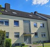 4,5 Zimmer Wohnung in Voerde mit Balkon, Top, 1 OG, zentrale Lage - Voerde (Niederrhein)