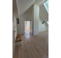 Verm. neu renovierte 2 Zimmer Dachgeschosswohnung in Straubing
