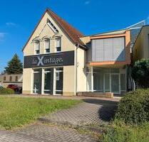 Einzugsfertige 2- Raumwohnung mit Fußbodenheizung auf 68 m² am Stadtrand von Sandersdorf - Sandersdorf-Brehna