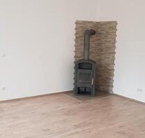 Helle 2-Zimmer-Wohnung mit Kaminofen und Einbauküche in Bebertal - Erxleben