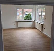 Helle 3-Zimmer-Wohnung mit Wintergarten,Terrase, Carport - Leer (Ostfriesland)