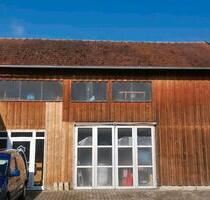 kleine Lagerhalle, Holzhalle mit Büroraum - Neuching