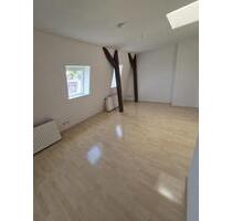 kleine gemütliche 1,5 Zimmer DG Wohnung - Bernburg (Saale)