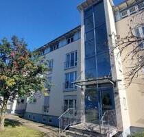 große 2 Raum Wohnung mit Dachterrasse und TG Stellplatz - Zwickau Zwickau-West