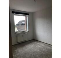 Kleine Dachgeschosswohnung im 3. Obergeschoss - Saalfeld (Saale)