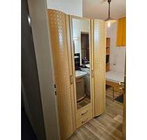 1 Zimmer vollmöbliert - 375,00 EUR Kaltmiete, in Burghausen (PLZ: 84489)