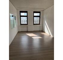 ruhiges Büro Einzelbüro, absperrbar, ab 01.04.2025 frei - Ottobrunn