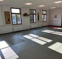 Trainingsraum Kitzingen - 450,00 EUR Kaltmiete, ca.  90,00 m² in Ochsenfurt (PLZ: 97199)