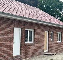 DHH ebenerdig ( Neubau ) - 875,00 EUR Kaltmiete, in Barßel (PLZ: 26676)