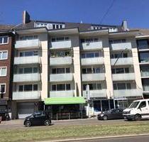 Großzügige Gewerbefläche für Einzelhandel Gastronomie mit Stellplätzen zu vermieten ! - Düsseldorf Derendorf