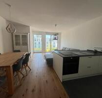 Helle teilmöblierte Wohnung - 1.800,00 EUR Kaltmiete, ca.  82,00 m² in Hamburg (PLZ: 22529) Eppendorf