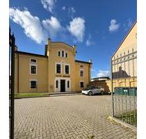 Großzügige 3,5 Zimmer Wohnung in exklusiver Villa!!! - Köthen (Anhalt)