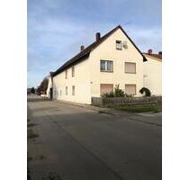 Hofstelle Wohnhaus mit Stallungen + Scheune - Manching