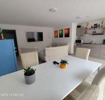 Vollmöblierte Wohnung auf Zeit mit Terrasse – in Traunreut