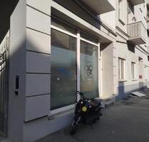 Ladenfläche mit großem Schaufenster und Terasse, Edisonsstr. 58 - Berlin Treptow-Köpenick