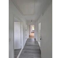 2-Zimmer-Dachgeschosswohnung mit Balkon - 2 km OT Mistelgau