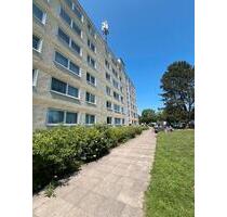 **Renovierte 3-Zimmer-Dachgeschosswohnung mit Balkon im Herzen von Gütersloh**
