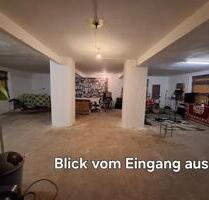 NUR NOCH EIN PLATZ in geräumigem Proberaum in Dresden