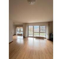 Helle 3,5-Zimmer-Wohnung mit Balkon und Grünblick - Neckarsulm