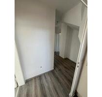 Moderne 3-Zimmer-Wohnung Erstbezug nach Sanierung - Solingen