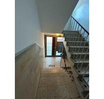 3 Zimmer DG-Wohnung mit Küche und Balkon in Fischeln - Krefeld