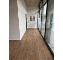 Attraktive Gewerbeeinheit zur Vermietung – Büro oder Praxis - Tübingen Derendingen