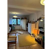 Großes Zimmer (Etage mit extra Toilette) Zwischenmiete - Bremen Findorff