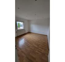 Wohnung zu vermieten - 900,00 EUR Kaltmiete, ca.  90,00 m² in Homburg (PLZ: 66424)