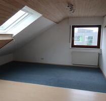 Schöne helle kleine Dachgeschosswohnung in gepfl. 4-Familienhaus - Bielefeld Jöllenbeck