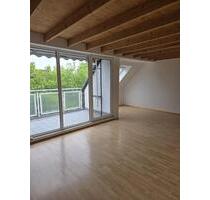 schöne 4,5 Zimmer Dachgeschosswohnung über 2 Etagen mit Balkon - Gelsenkirchen Gelsenkirchen-Nord