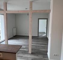 Kernsanierte 2,5-Zimmer-Wohnung mit Balkon - Alfeld (Leine)