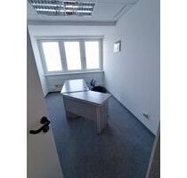 13 - 132 qm Büro Praxis Lagerfläche mit Parkplätzen - Berlin Lichtenberg