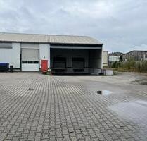 Top Lagerfläche 1.000 qm mit 2 elektrischen Rampen, 1 ebenerdiges Tor und 1.000 qm Freifläche - Krefeld Gellep-Stratum