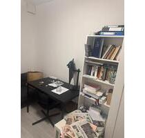 Student Zimmer - 800,00 EUR Kaltmiete, ca.  12,00 m² in München (PLZ: 80802) Schwabing-Freimann