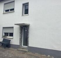 Kleines Haus zu vermieten - 650,00 EUR Kaltmiete, in Urmitz (PLZ: 56220)